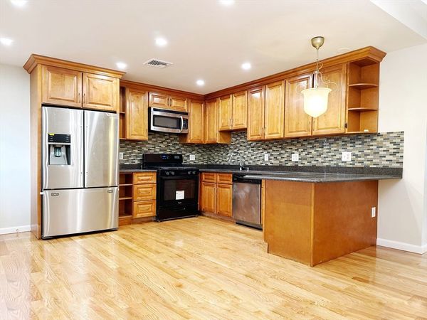 90 George St, Unit 90, Boston, MA 02119