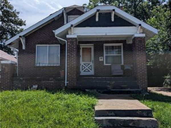 32 Blakemore Place , St Louis, MO 63121