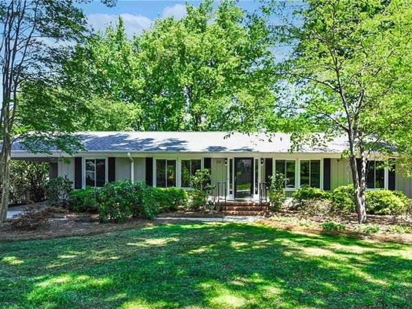 20 Devonshire Drive, Greensboro, NC 27410