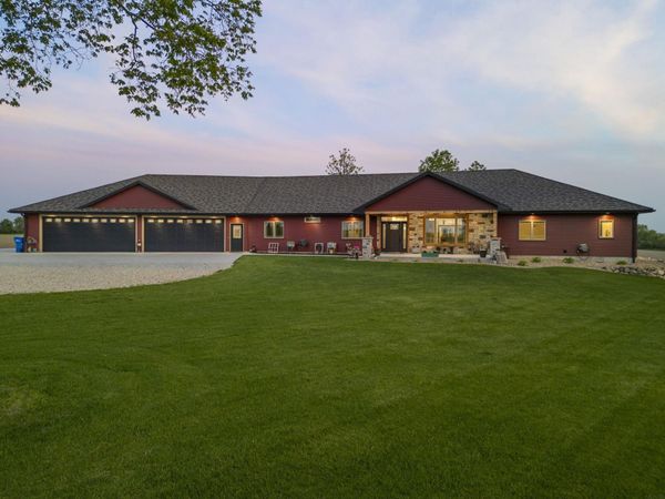 9035 Winslow Road, Janesville, IA 50647