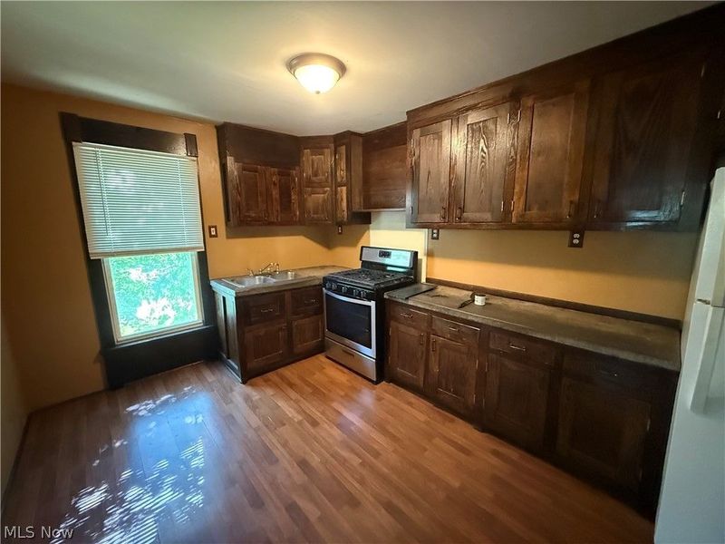 1076 Ackley Street , Akron, OH 44306 Photo 18