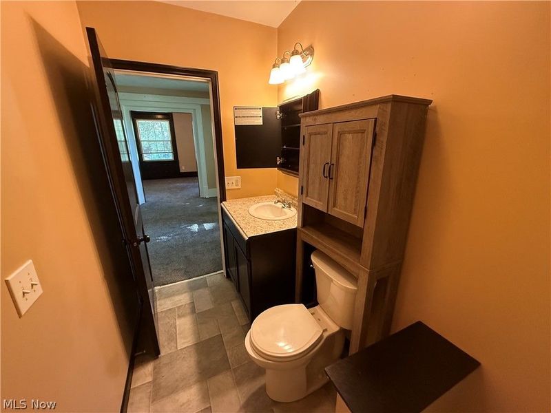 1076 Ackley Street , Akron, OH 44306 Photo 8