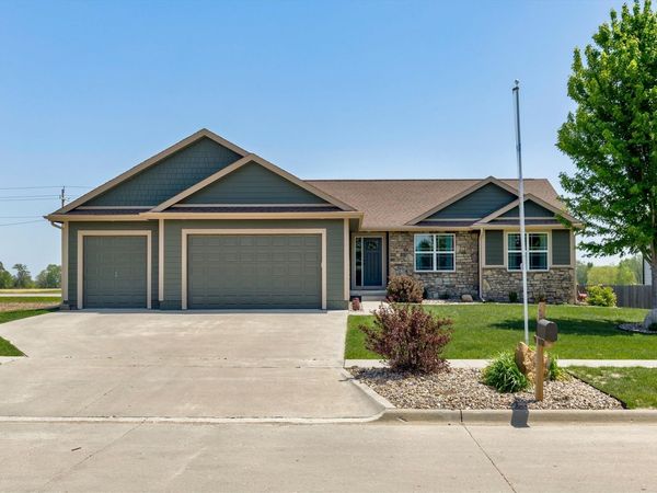 820 NW Spruce Avenue, Earlham, IA 50072