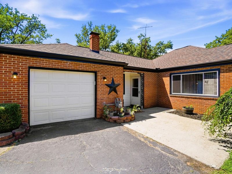 431 Meadow Lane, Springfield, OH 45505 Photo 9