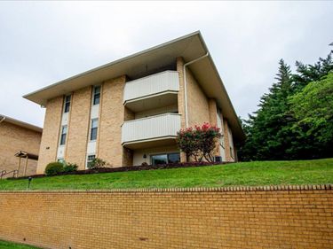 5260 Crossbow CIR, Unit 2B, Roanoke, VA 24018