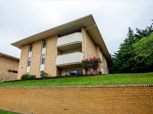 5260 Cross Bow CIR , Unit 2B, Roanoke, VA 24018