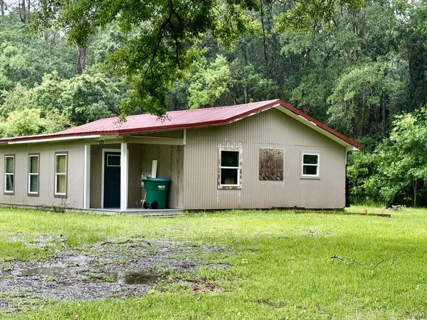 5635 Hand Sheber Street, Ocean Springs, MS 39564