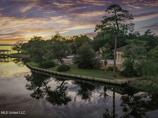 2804 Eagle Pine Drive, Ocean Springs, MS 39564