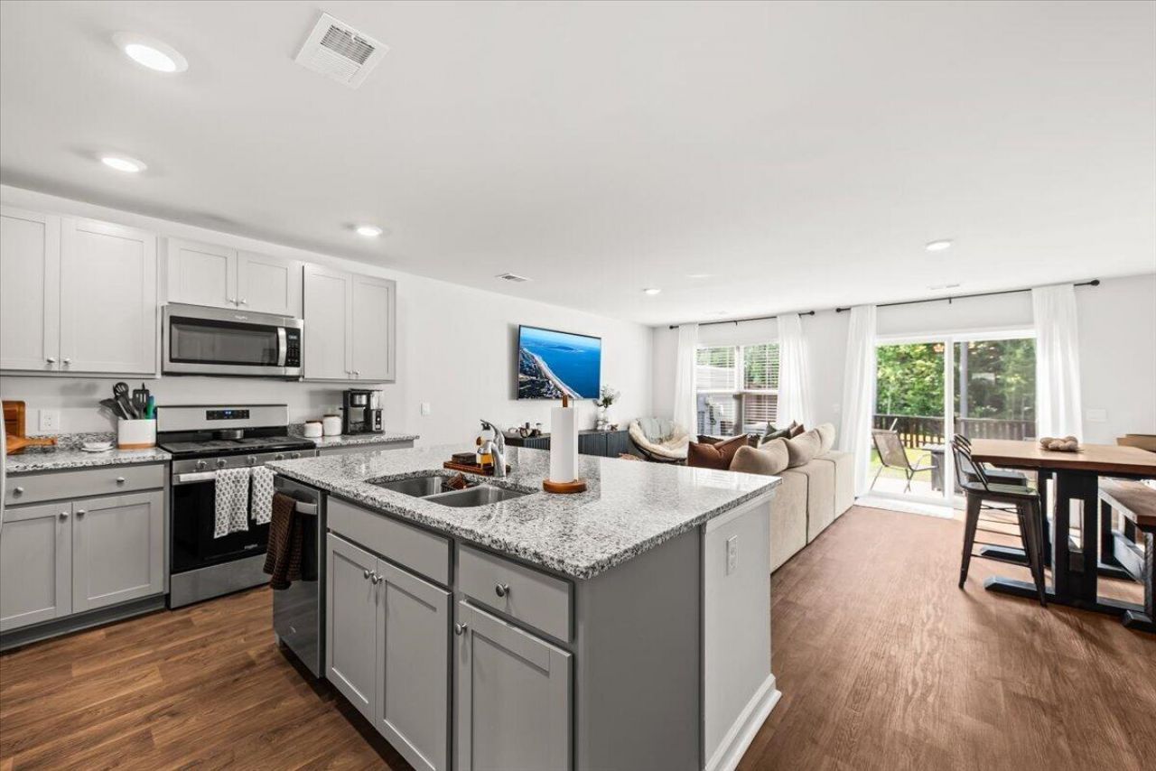 277 Ivory Shadow Road Photo 5