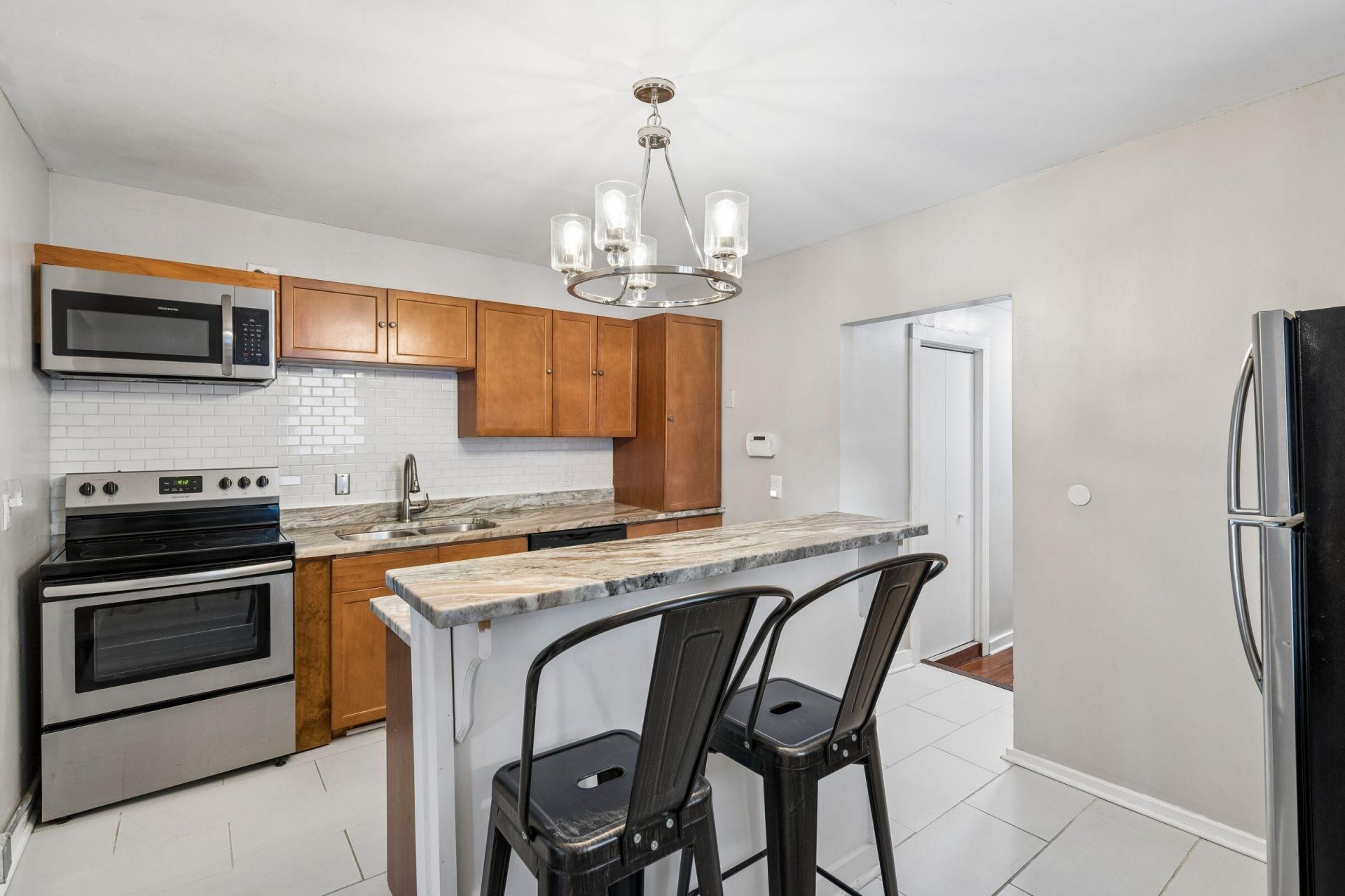 20 Amherst Street Photo 14