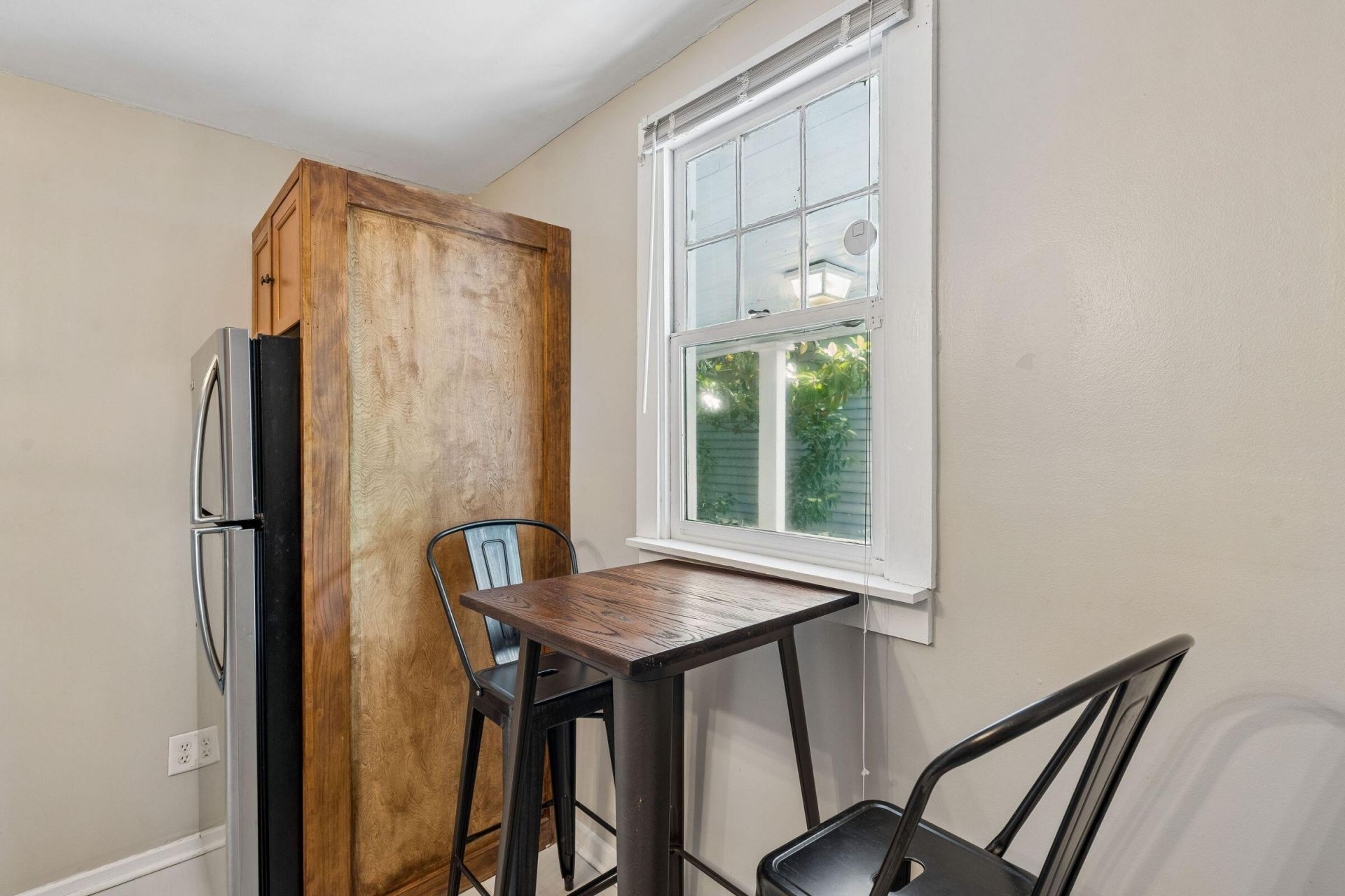 20 Amherst Street Photo 15