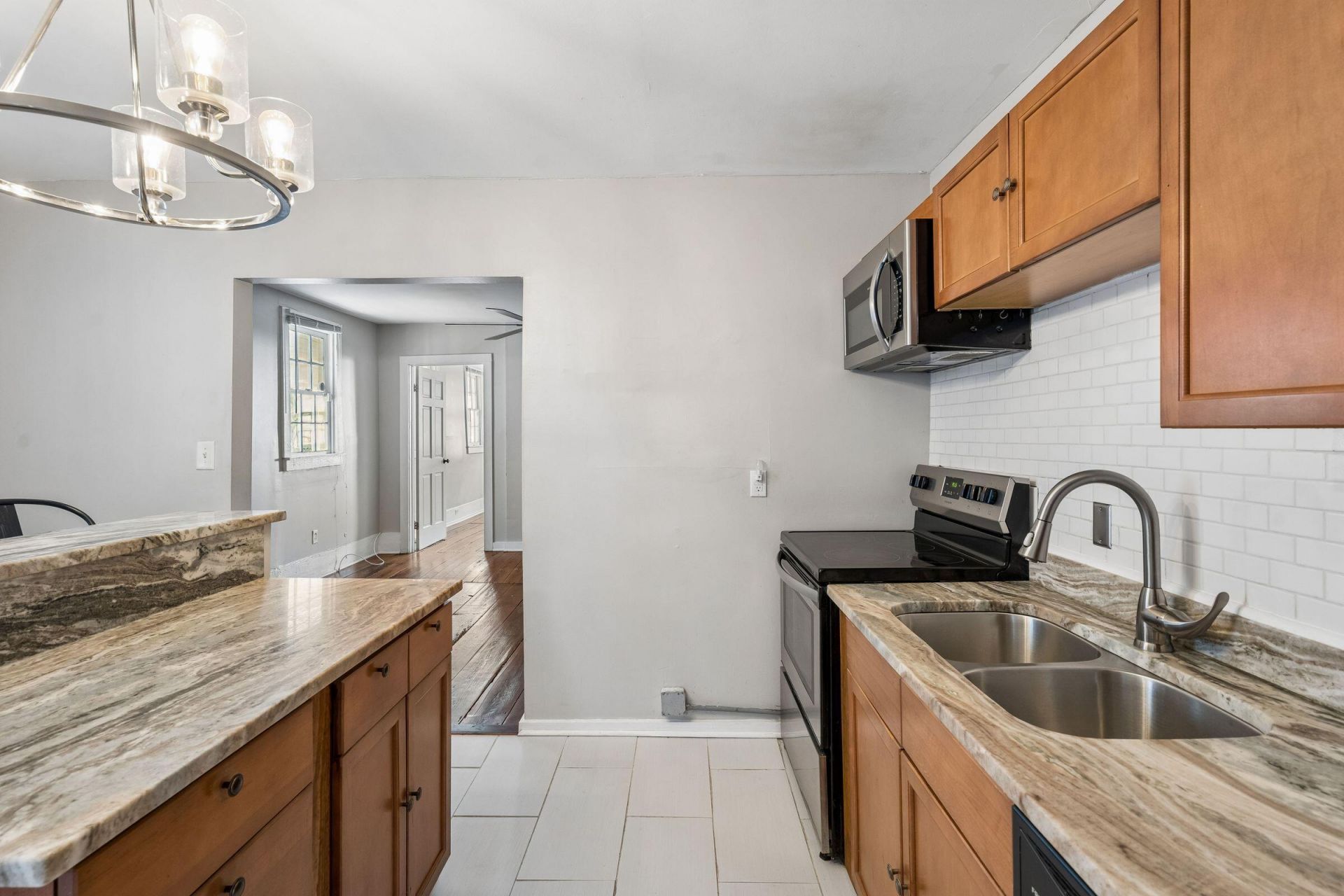 20 Amherst Street Photo 17