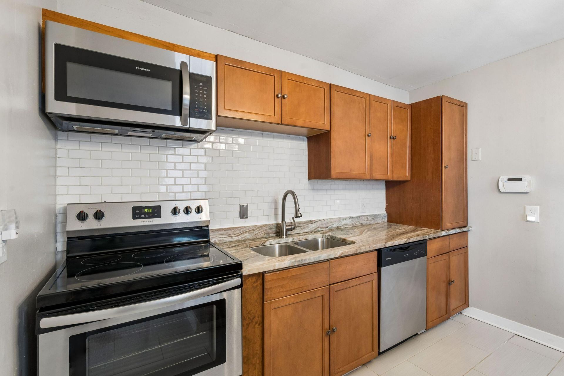 20 Amherst Street Photo 18