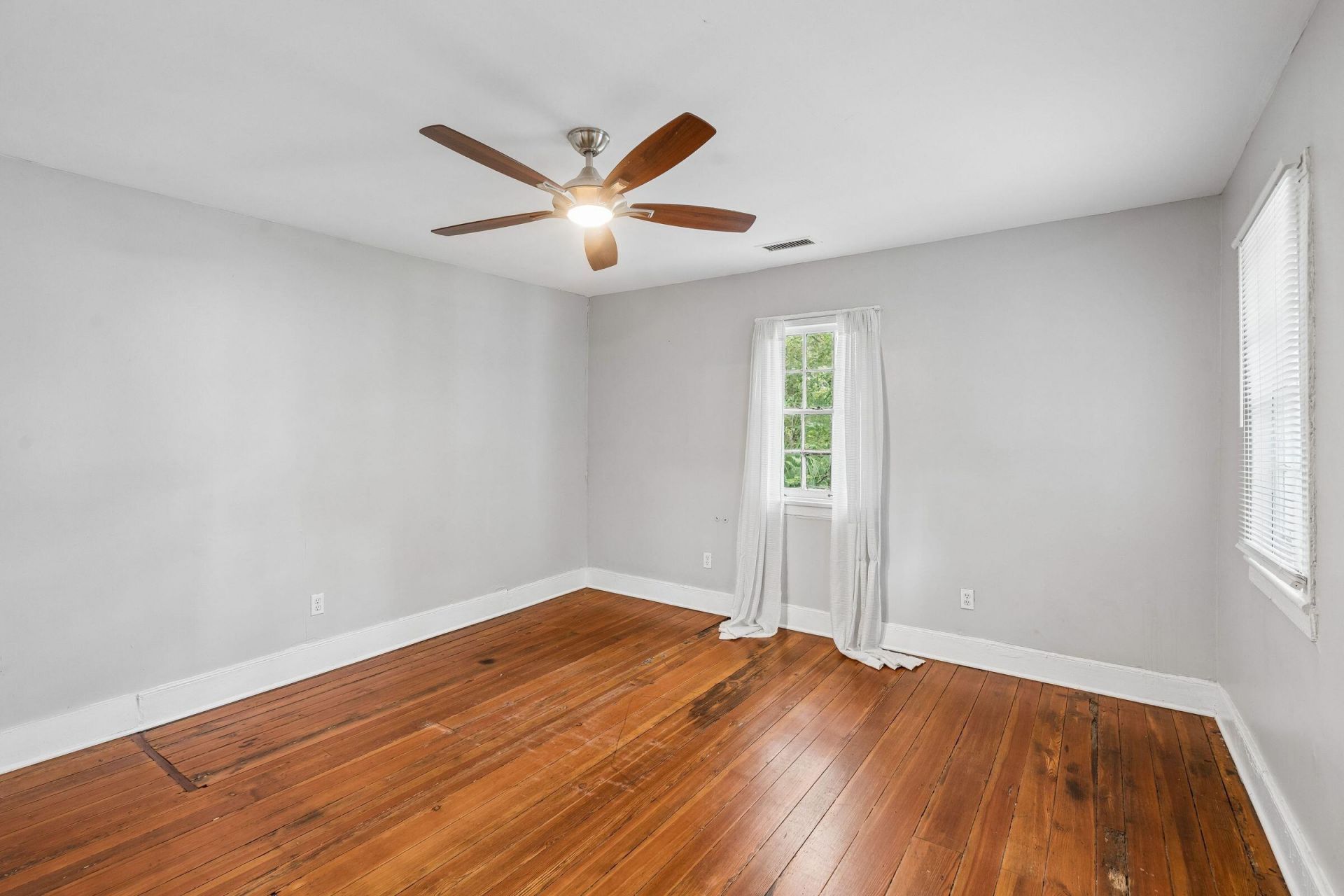 20 Amherst Street Photo 25
