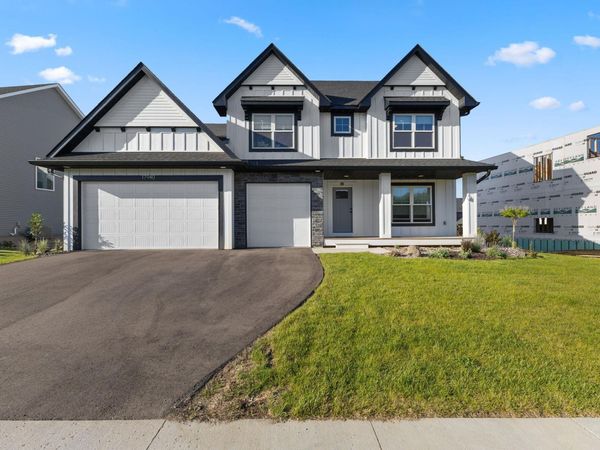 17940 Headwaters Drive, Lakeville, MN 55044