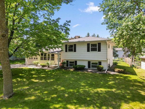 3645 Rolling View Drive , White Bear Lake, MN 55110
