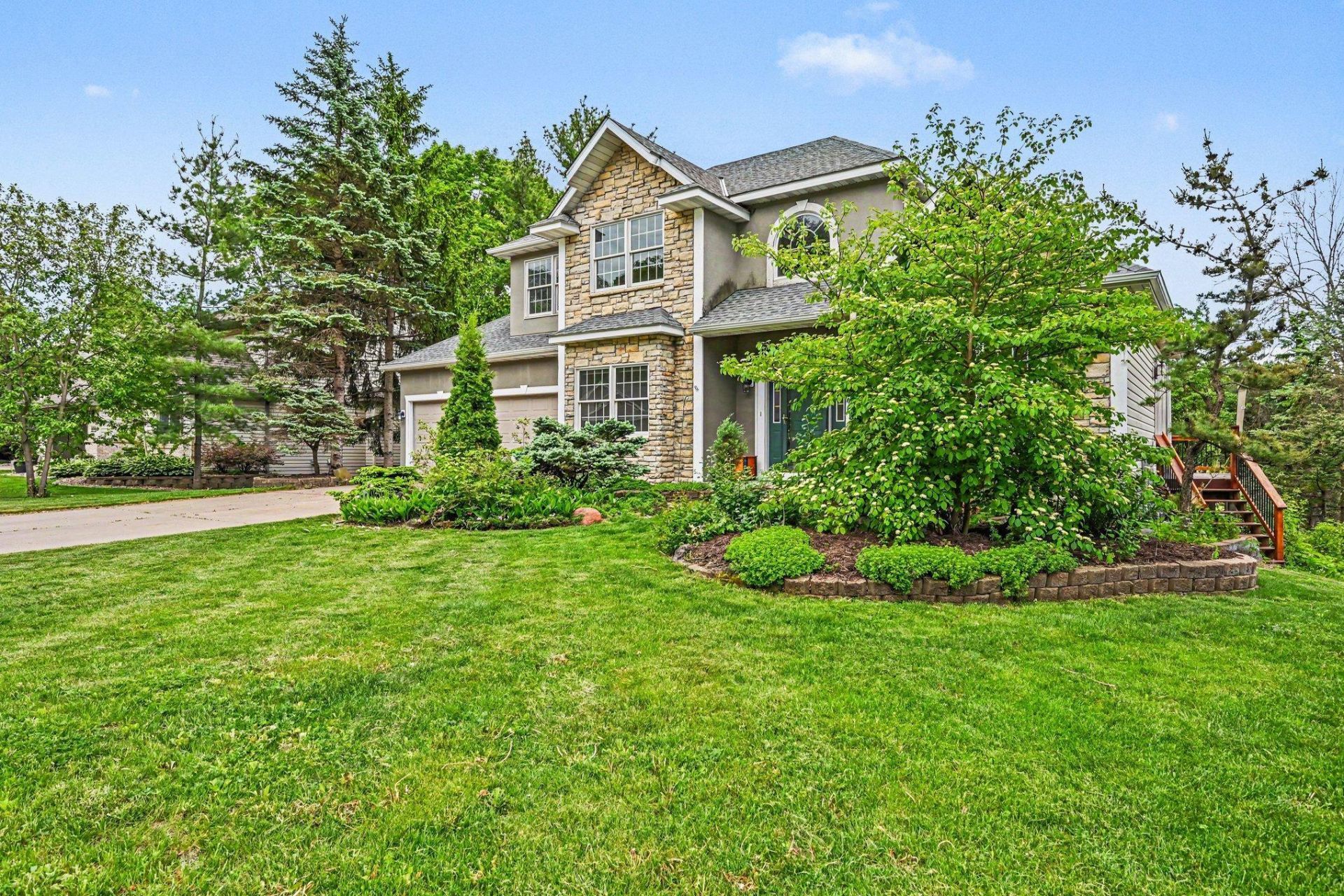 1452 Golf View Drive , River Falls, WI 54022