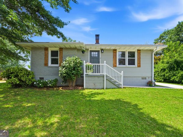 851 Mclinden Avenue SE, Smyrna, GA 30080