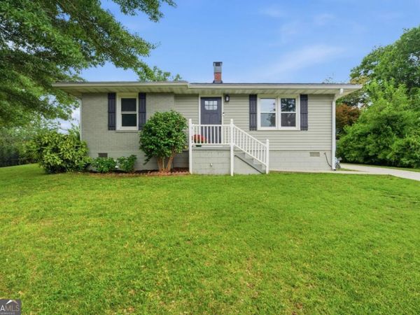 851 Mclinden Avenue SE, Smyrna, GA 30080