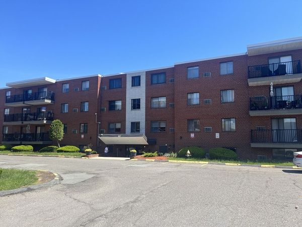 900 Governors Park, Unit 22, Winthrop, MA 02152