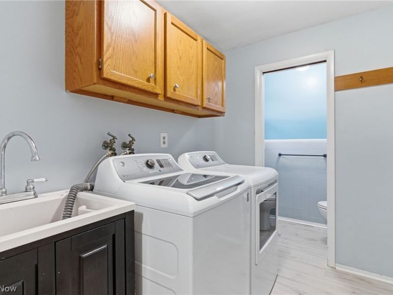 537 Randall Road , Elyria, OH 44035 Photo 18
