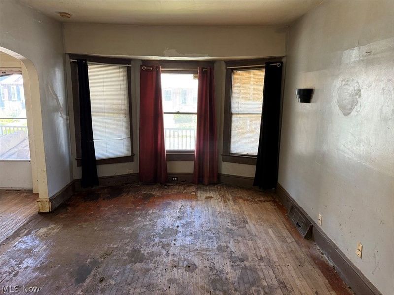 3921 Poe Avenue , Cleveland, OH 44109 Photo 3