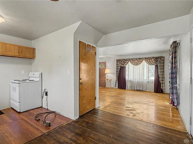 757 Spinning Road, Riverside, OH 45431 Photo 9
