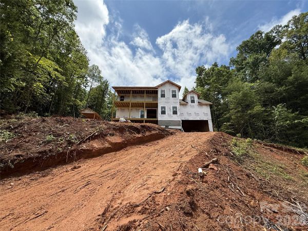 399 Huntington Woods Street SE, Lenoir, NC 28645