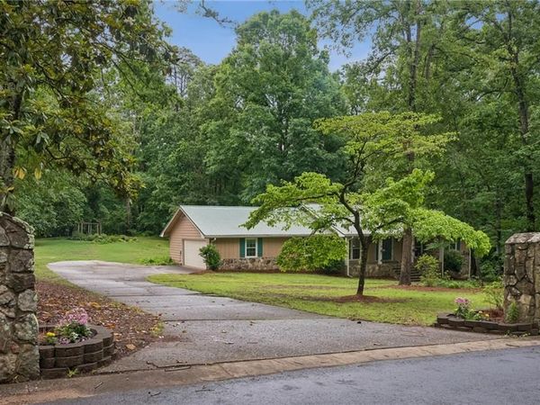 845 Wagon Wheel Circle , Fayetteville, GA 30214
