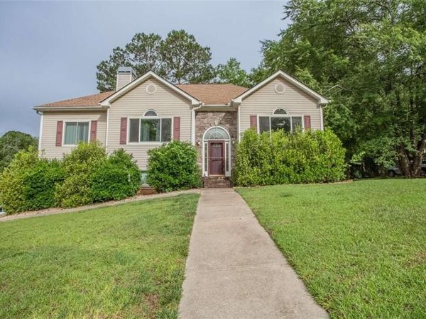126 W Woodland Manor W, Temple, GA 30179