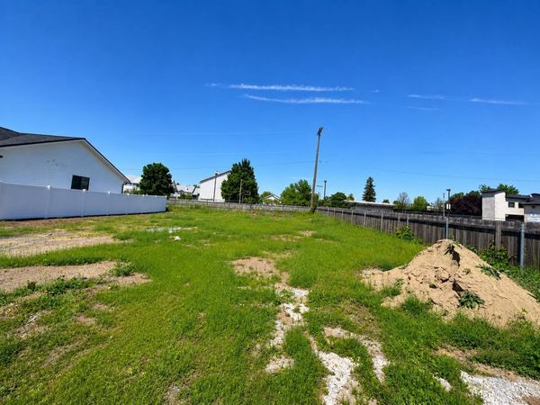 12121 E Sharp Ln, Spokane Valley, WA 99206