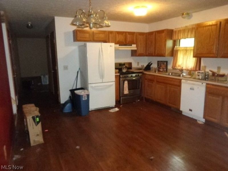 308 Samuel Street , Elyria, OH 44035 Photo 6