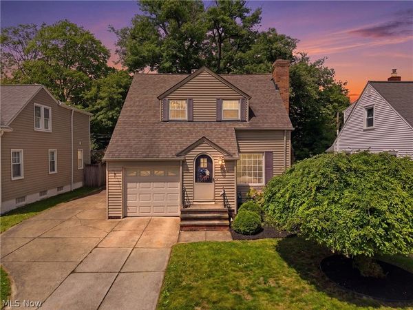 430 Canterbury Road , Bay Village, OH 44140