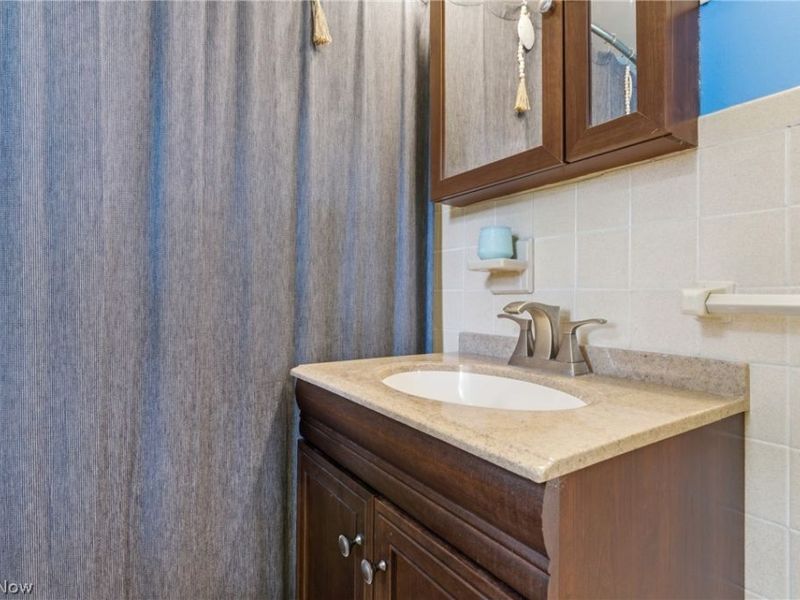 430 Canterbury Road , Bay Village, OH 44140 Photo 27