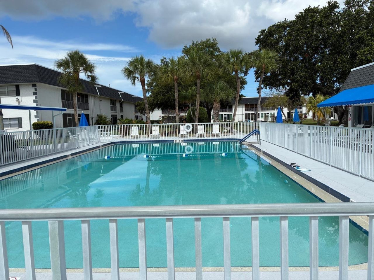4703 1st Court W, Unit 393, Bradenton, FL 34207 Photo