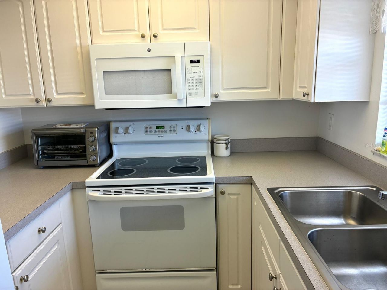 4703 1st Court W, Unit 393, Bradenton, FL 34207 Photo