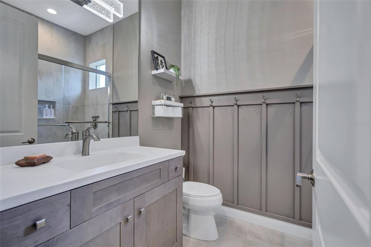 591 Mast Drive, Bradenton, FL 34208 Photo