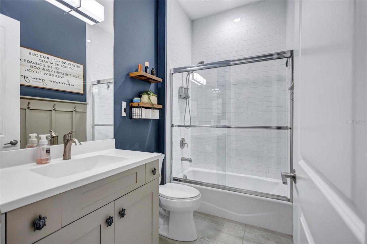 591 Mast Drive, Bradenton, FL 34208 Photo