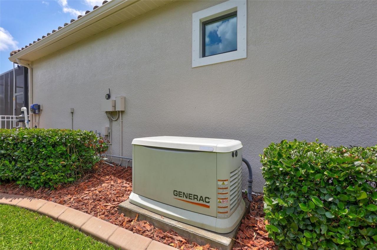 591 Mast Drive, Bradenton, FL 34208 Photo