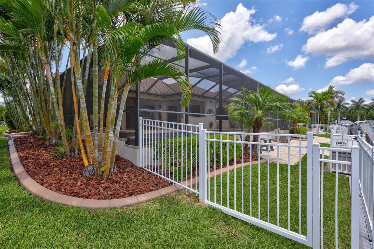 591 Mast Drive, Bradenton, FL 34208 Photo
