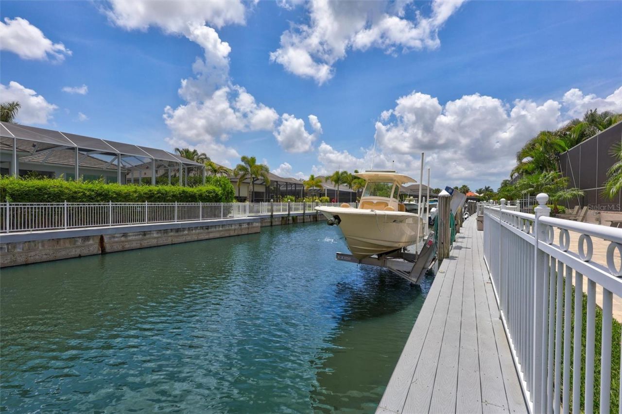 591 Mast Drive, Bradenton, FL 34208 Photo