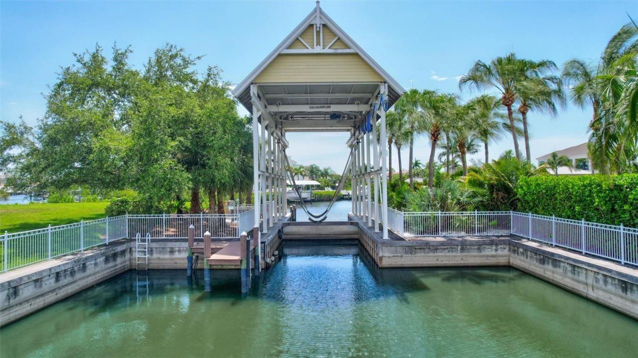 591 Mast Drive, Bradenton, FL 34208 Photo