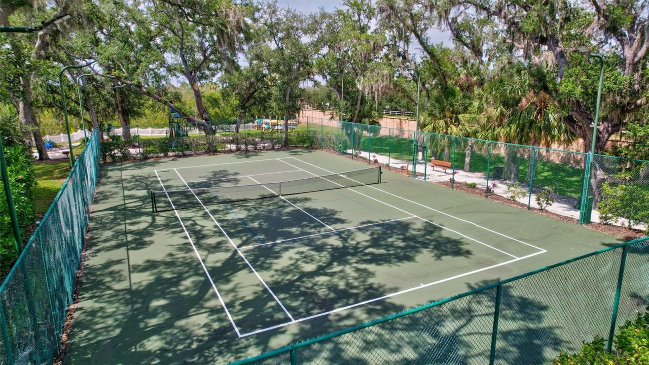 591 Mast Drive, Bradenton, FL 34208 Photo