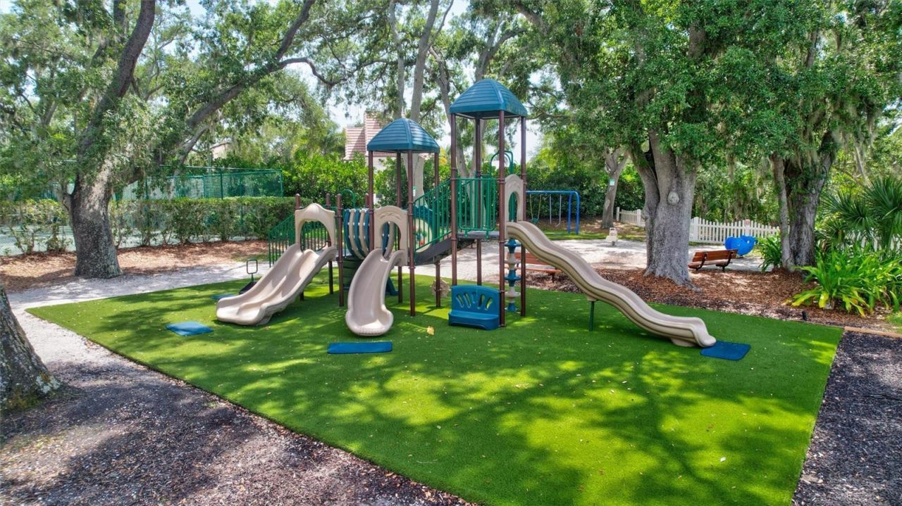 591 Mast Drive, Bradenton, FL 34208 Photo