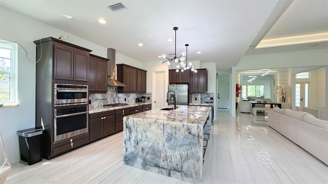 8294 Grande Shores Drive, Sarasota, FL 34240 Photo