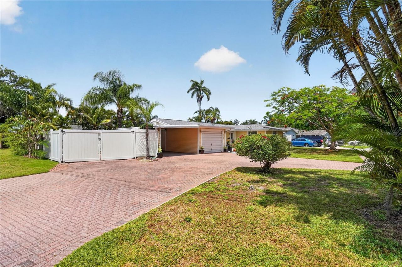2403 Vermont Avenue E, Bradenton, FL 34208 Photo