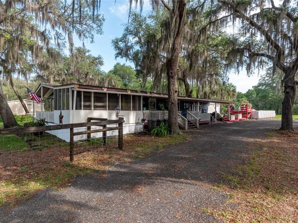 134 FAYE STREET, HAWTHORNE, FL 32640