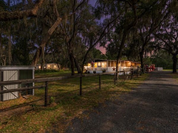 134 FAYE STREET , HAWTHORNE, FL 32640