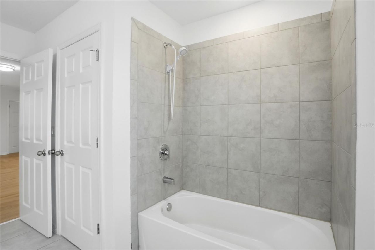 1369 Bristol Oaks Way, Orlando, FL 32825 Photo