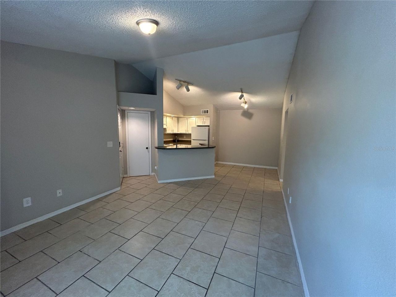 4512 Commander Drive, Unit 1735, Orlando, FL 32822 Photo